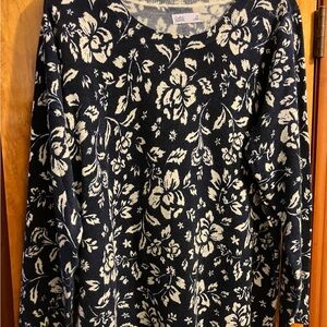 Croft & Barrow Navy and Cream Floral Sweater